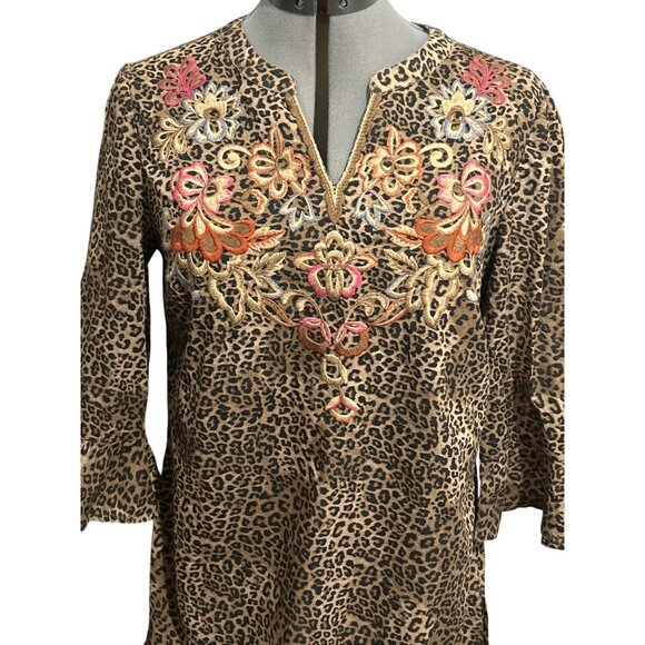 Chicos Embroidered Leopard Print Tunic Top With Bell Sleeves Size 0 100% Cotton - Picture 2 of 9